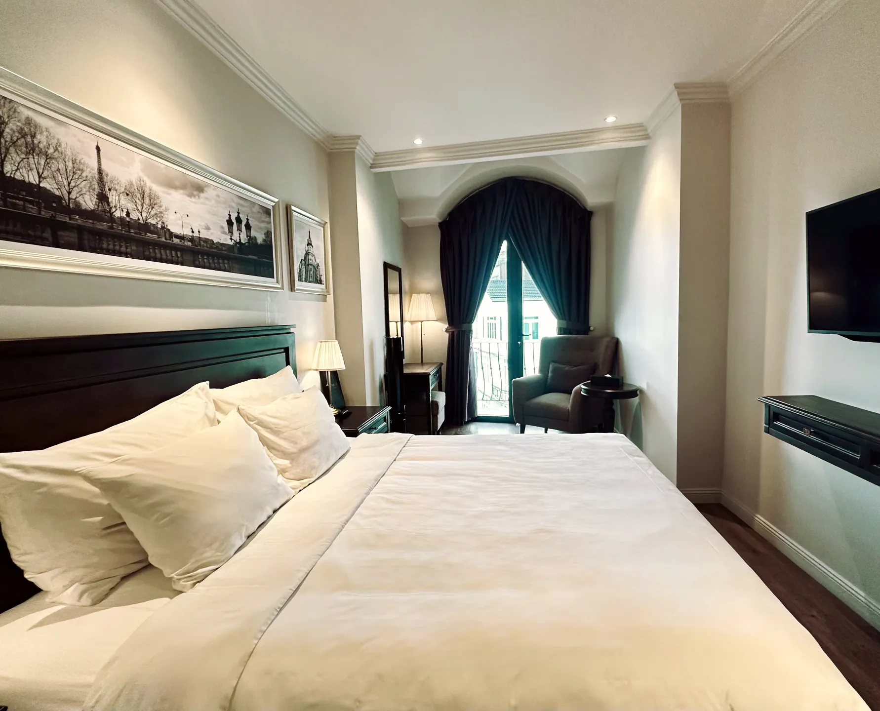 Phòng Senior Monical Hotel Đà Lạt, gần thang máy